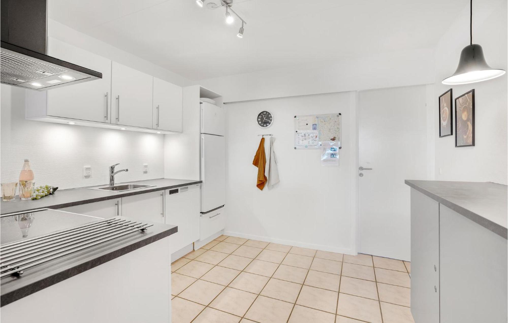Amazing Home In Hvide Sande With Wifi Bjerregard Exterior photo