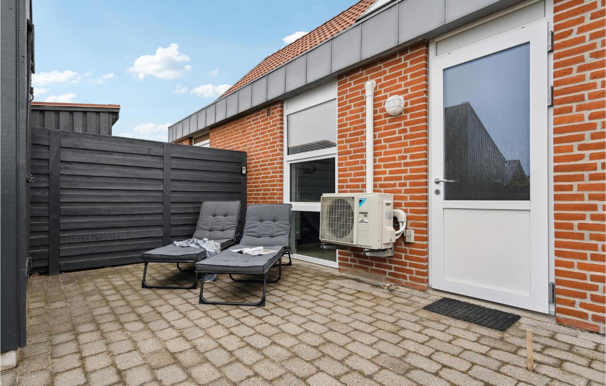 Amazing Home In Hvide Sande With Wifi Bjerregard Exterior photo